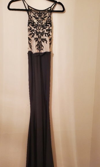 Dress - Picture 4 of 4